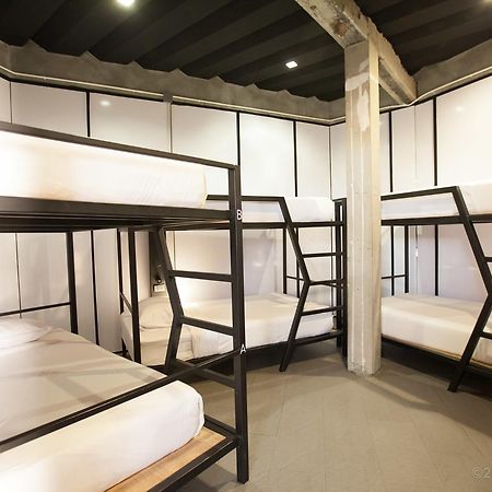 Thrive The Hostel : Patpong By The Belle Bangkok Exterior foto
