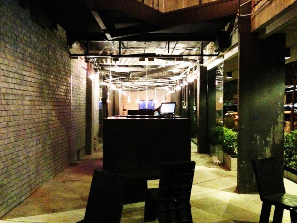 Thrive The Hostel : Patpong By The Belle Bangkok Exterior foto